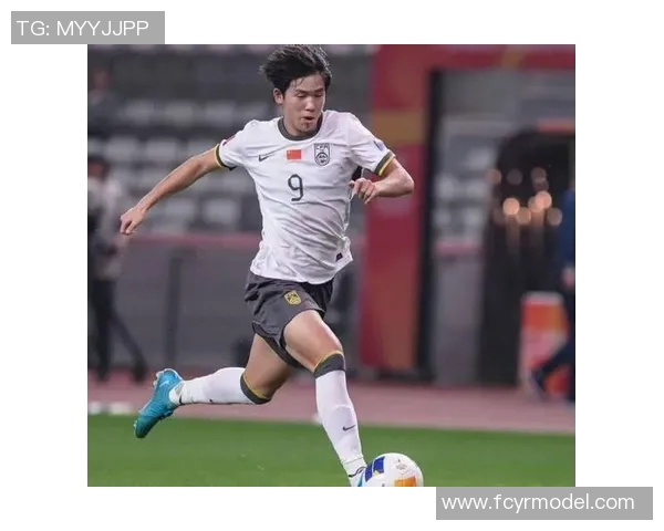 年轻足球明星盘点新一代球员崭露头角的精彩瞬间