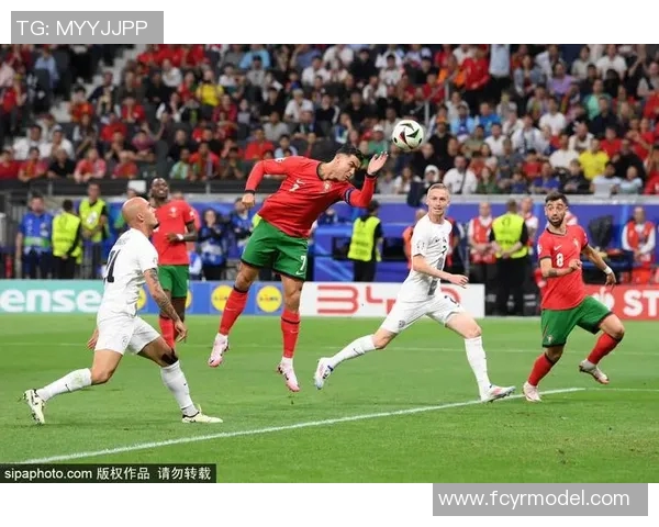 当红足球明星谁最受球迷追捧热议不断引发关注与讨论 当红足球明星谁最受球迷追捧热议不断引发关注与讨论