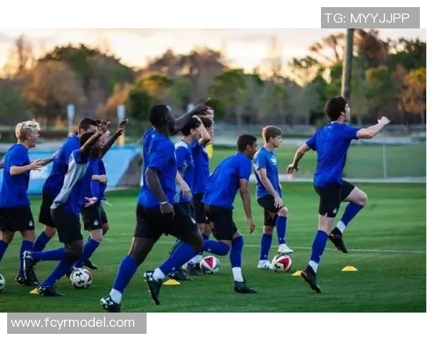 足球明星背后的学霸故事揭示运动与学业的完美平衡之道 足球明星背后的学霸故事揭示运动与学业的完美平衡之道