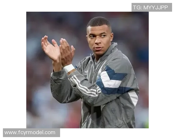 新冠痊愈的足球明星重返赛场展现不屈精神与卓越技艺 新冠痊愈的足球明星重返赛场展现不屈精神与卓越技艺