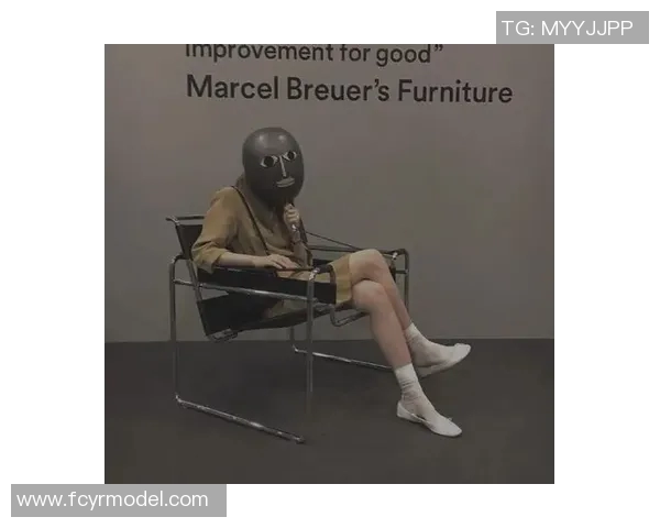 足球明星背身头像高清展示让你领略球场风采与个性魅力的完美结合